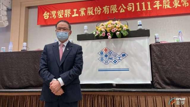 cover image of news article