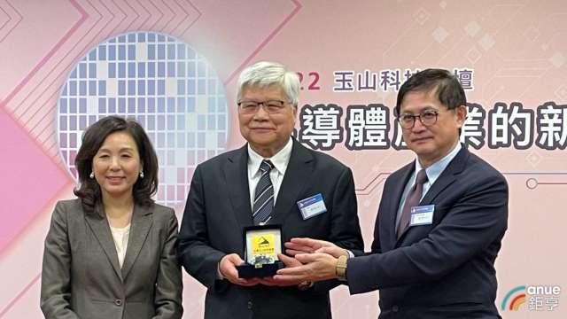 cover image of news article